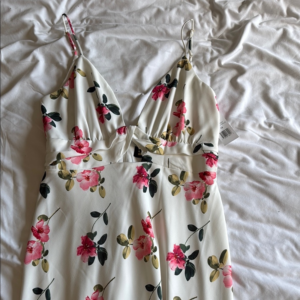 Alexia Admor White Floral Midi Dress